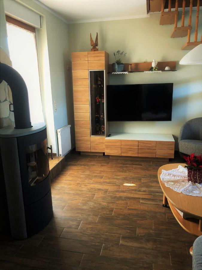 Ferienhaus Erzgebirge An der Trebe mit Kamin und Sauna Neuhausen  Exterior foto